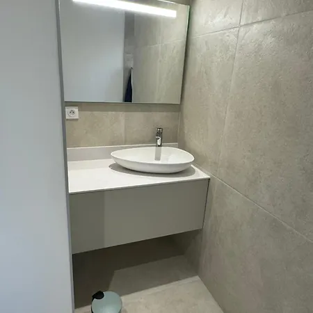 Chambre Privee Avec Salle De Bains Partagee-Le Sapin Genay  Exterior foto