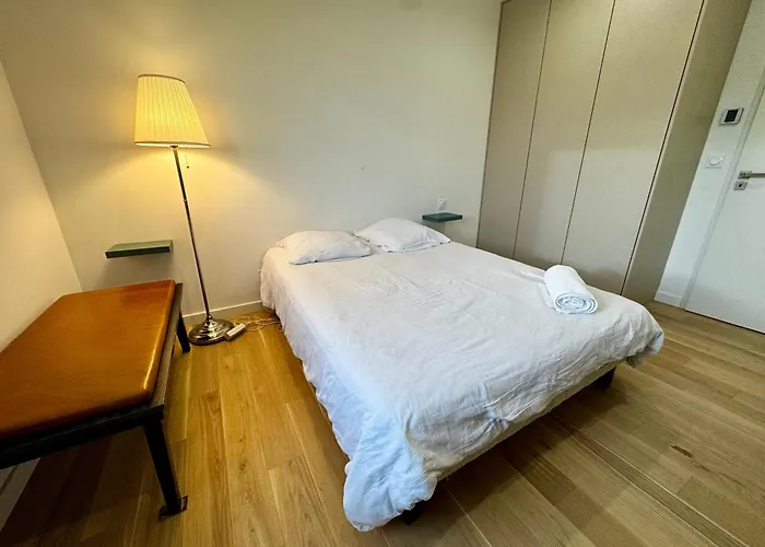 Chambre Privee Avec Salle De Bains Partagee-Le Sapin